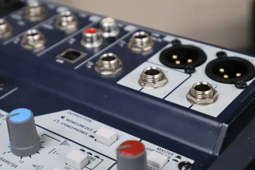 Soundcraft - NOTEPAD-12FX 2