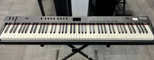 Store Special Product - Roland - RD-88