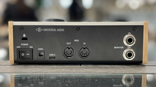 Universal Audio - Volt 276 2