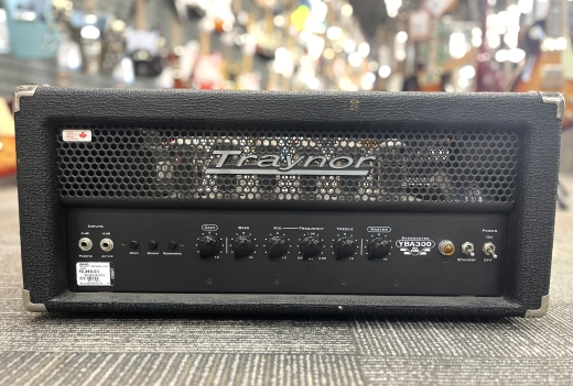 Store Special Product - Traynor - TUBE BASS HEAD 300W