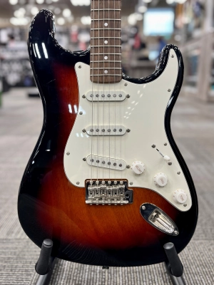 Squier - CV 60s Strat (3-Tone Sunburst) 2