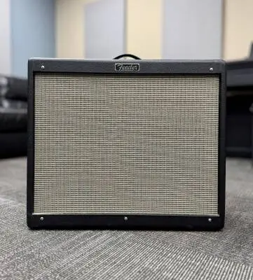 Fender - HOT ROD DE VILLE 212 IV