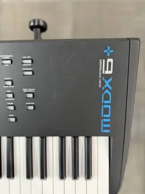 Yamaha - MODX6+ 2