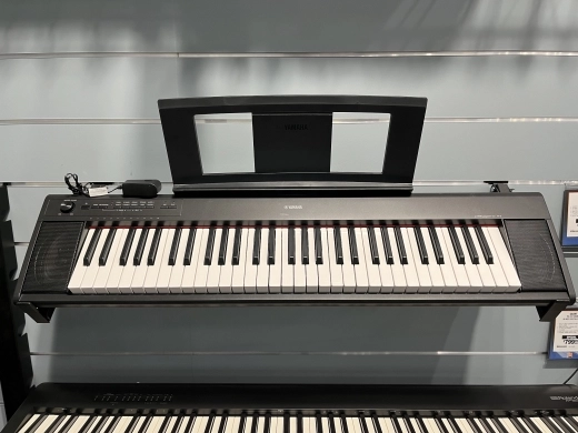 Yamaha - NP12 B