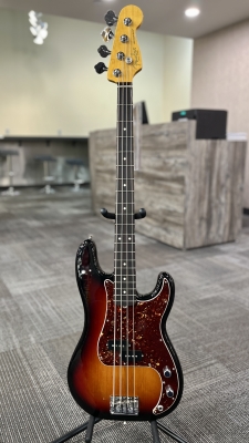Fender - American Pro II P-Bass (3TS)