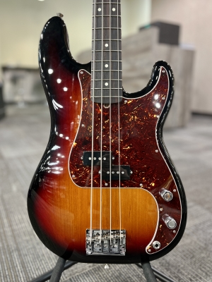 Fender - American Pro II P-Bass (3TS) 2