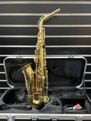 Carlton -ALTO SAX LACQUERED W/CASE 2