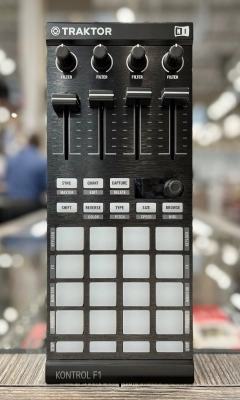 Native Instruments - Traktor Kontrol F1