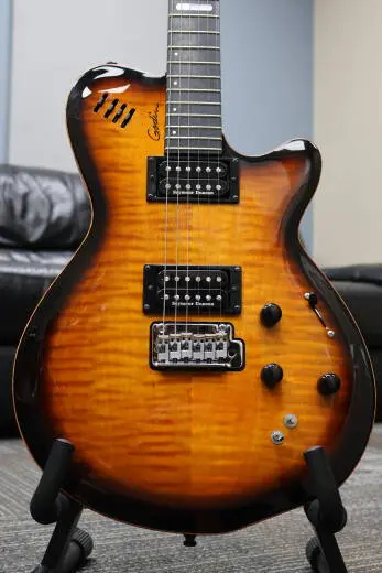 Godin Guitars - G24124 2