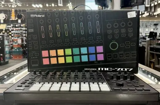 Roland - 8 Channel Groove Box 2