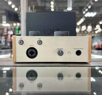 Universal Audio - UA-VOLT176 2