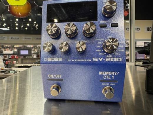 BOSS SY-200 Guitar Synthesizer | Long & McQuade