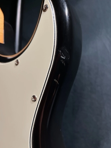 Godin Guitars - G34048 2