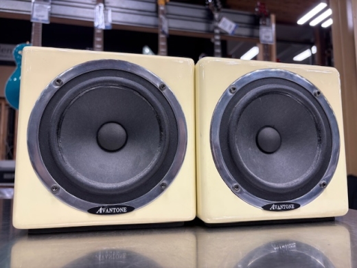 Avantone Pro - AV-A