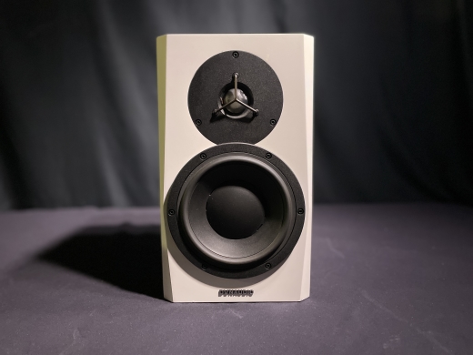 Store Special Product - Dynaudio - LYD-7