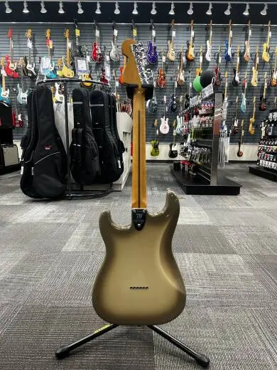 Fender 70th Anniversary Antigua Stratocaster 2
