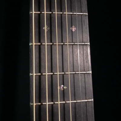 Martin Guitars HD-28 V18 3