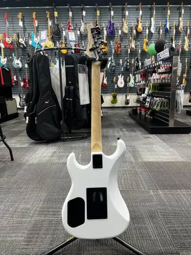 Kramer Pacer Vintage - Pearl White 2