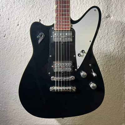 Duesenberg Falken HT w/case