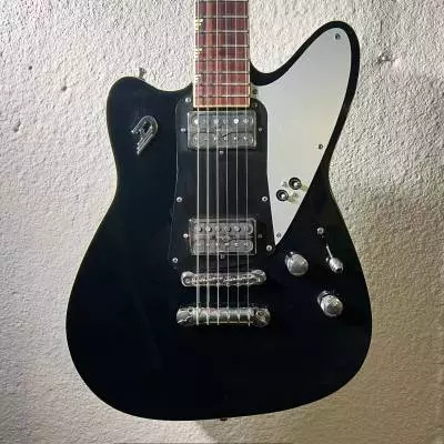 Duesenberg Falken HT w/case