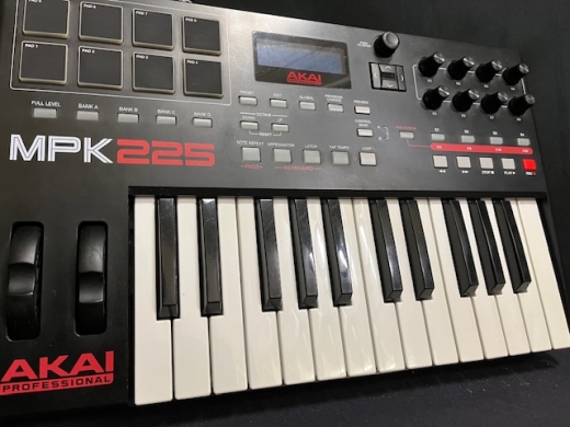 Akai - MPK225