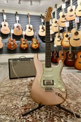 Fender Custom Shop Limited Edition '59 Stratocaster HSS Relic - Shell Pink Metallic