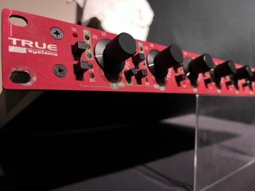 TRUE SYSTEMS PRECSION 8 CHANNEL MIC PREAMP