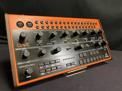 Behringer - CRAVE