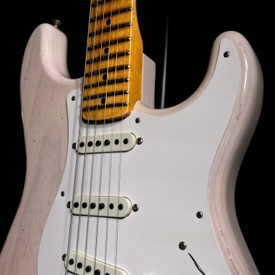 Fender Custom Shop '57 Relic Aged White Blonde 2