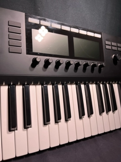 Native Instruments - KONTROL S49 MK2 2