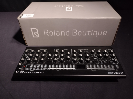 Roland - SE-02