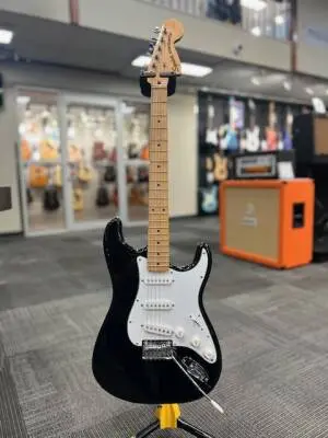 Squier Affinity Stratocaster - Black