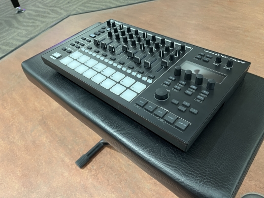 Roland MC-707 8-Channel Groovebox | Long & McQuade