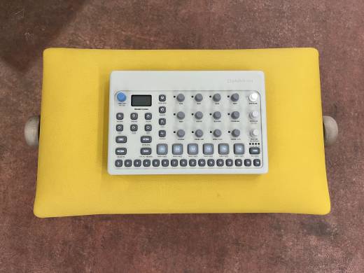 Gear Hunter | Elektron - MODEL:CYCLES