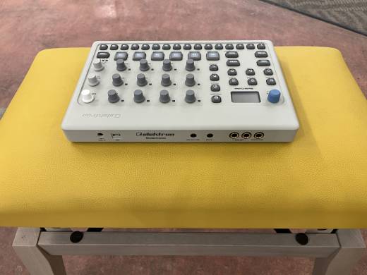 Gear Hunter | Elektron - MODEL:CYCLES