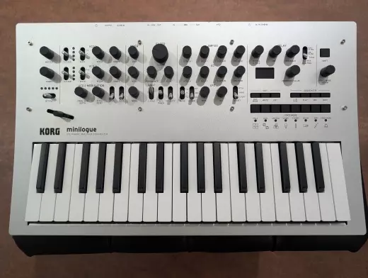 Korg - MINILOGUE