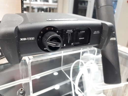 Line 6 XD-V35 Microfono Palmare Wireless | 2.4 GHz, Conversione 24-bit, Ricevitore Incluso, Per Cantanti E Professionisti