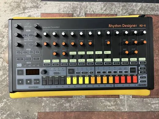 Behringer - RD-8 MKII
