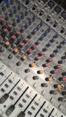 Behringer - 2222FX 3