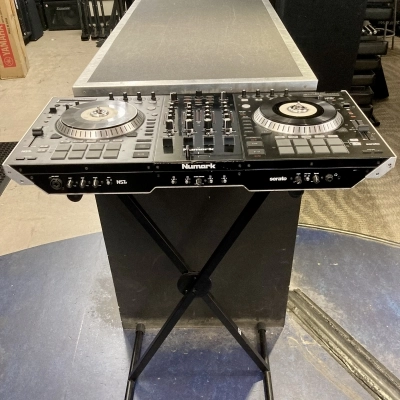 Numark - NS7 II 2