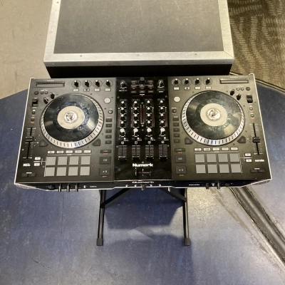 Numark - NS7 II