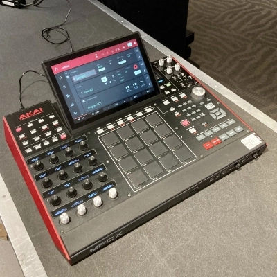 Akai - MPC X 2