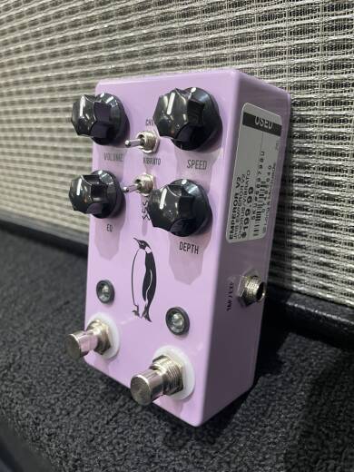 JHS Pedals Emperor V2 Chorus/Vibrato Pedal | Long & McQuade