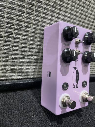 JHS Pedals Emperor V2 Chorus/Vibrato Pedal | Long & McQuade