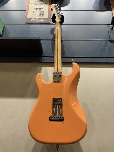 Limited Edition Player Stratocaster Pacific Peach 2
