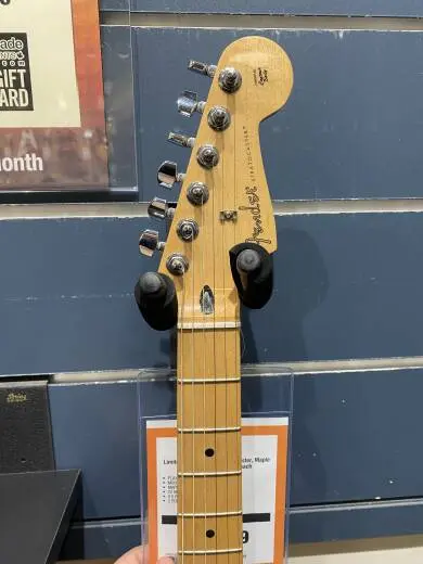 Limited Edition Player Stratocaster Pacific Peach 2