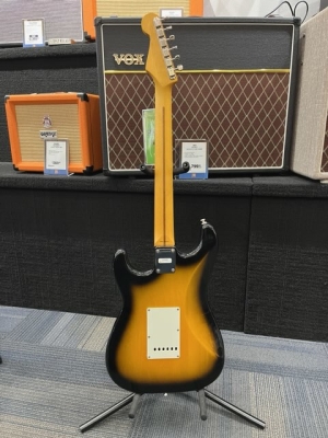 Fender JV Modified 50s Stratocaster HSS 2 Tone Sunburst 6