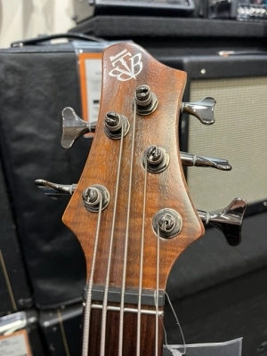 Ibanez BTB 5-String Bass Natural Low Gloss 2