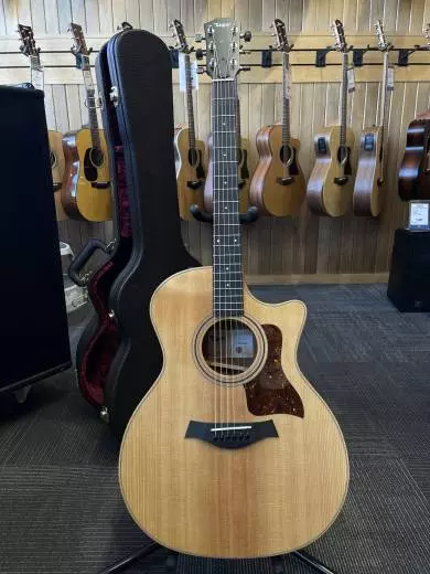 314ce Studio Sitka/Sapele Acoustic-Electric Guitar - Natural