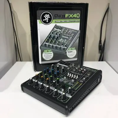 Mackie - PROFX4 V2